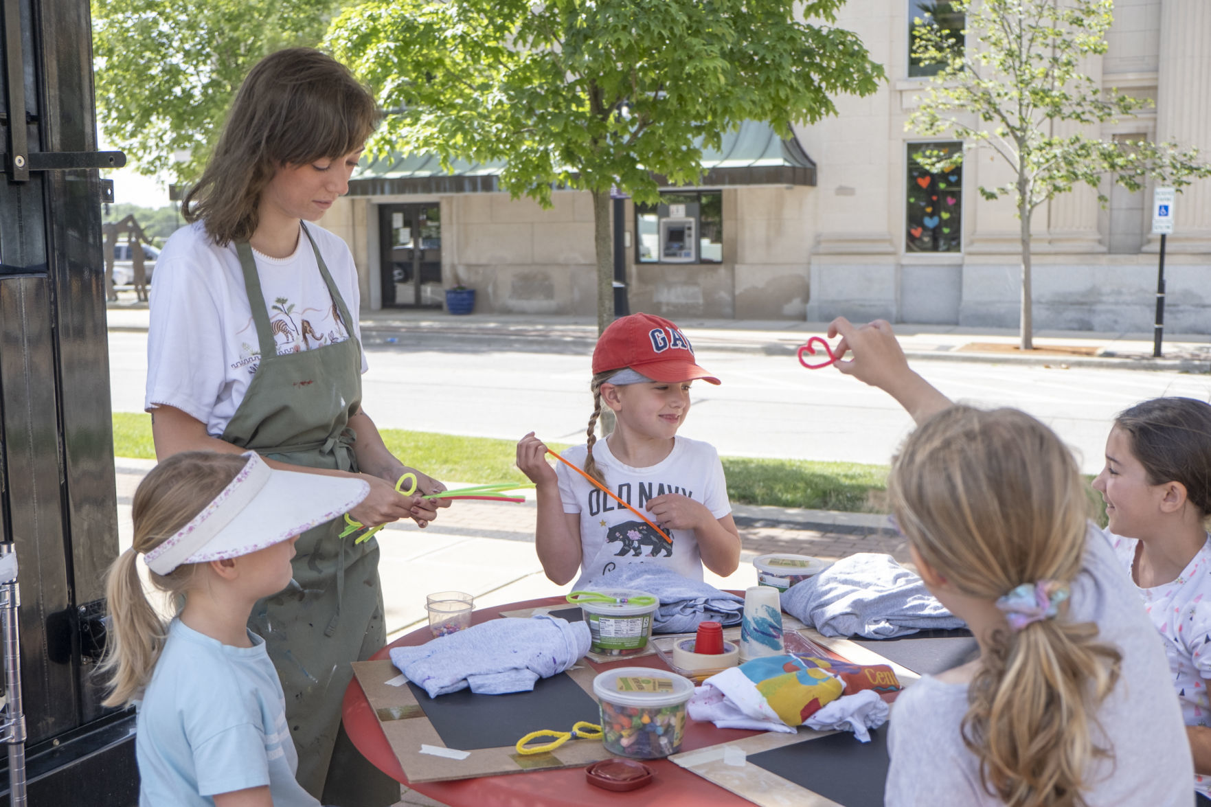 GALLERY-Bubble-Art-Class-061120-10.jpg
